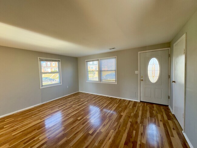 Foto del edificio - Charming 3 Bed/1.5Bath in Parkville, MD!