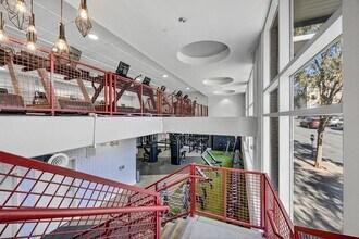 Building Photo - The Luxe on West Call