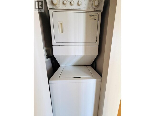 Photo du bâtiment - 4178 Dawson St