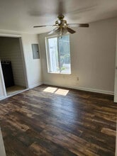 Building Photo - 126 E Main St