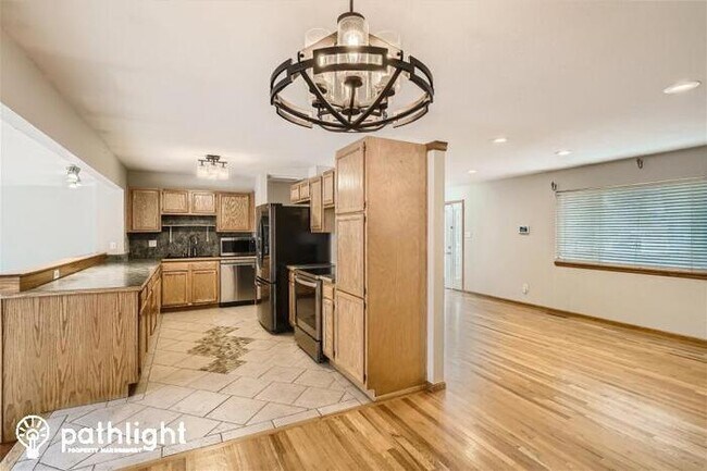 Foto del edificio - 2801 S Newland St, Denver, CO, 80227