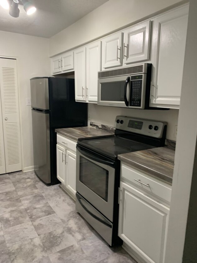 Primary Photo - LOCATED NEAR CRABTREE-- CONDO AT MARTINIQU...