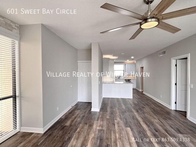 Building Photo - Stunning 2 Bedroom Condo!