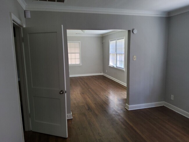 Building Photo - Welcome to 4125 Michael!