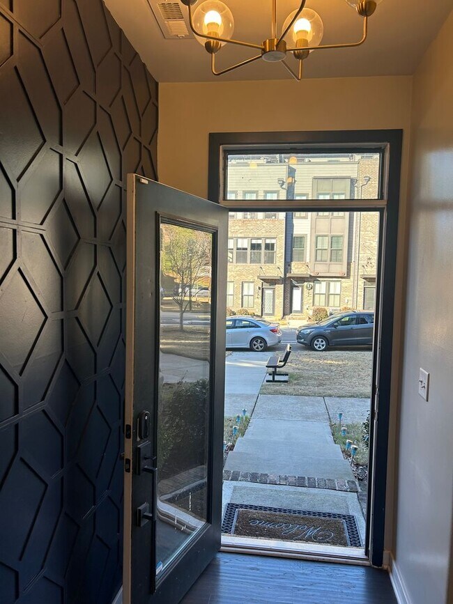 Building Photo - 317 Music Hall Wy