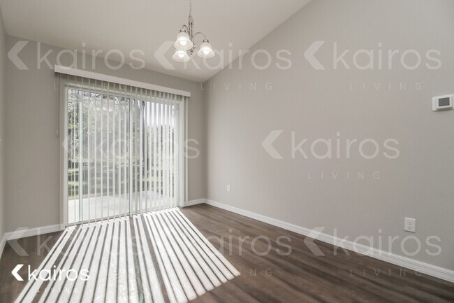 Building Photo - 5220 SE 137th Pl.