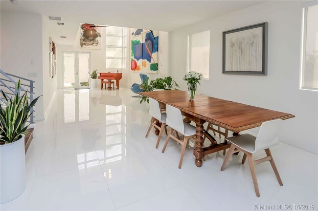 Foto del edificio - 9795 NW 75th Terrace