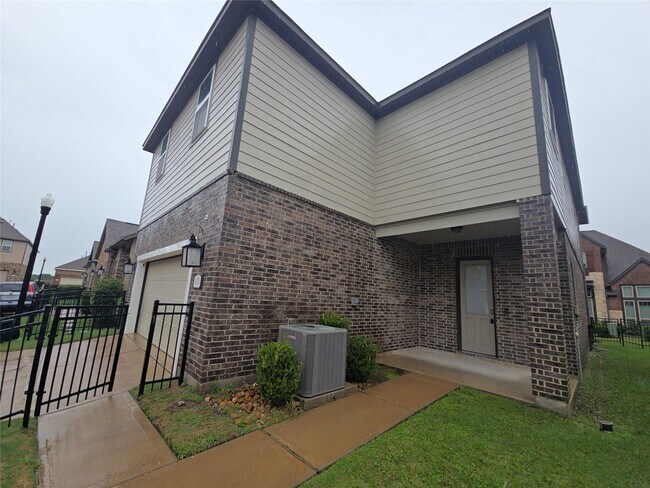 Foto del edificio - 18306 Median Hills Ct