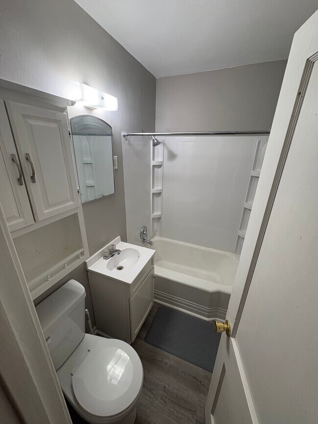 Building Photo - 257 N 29th St
