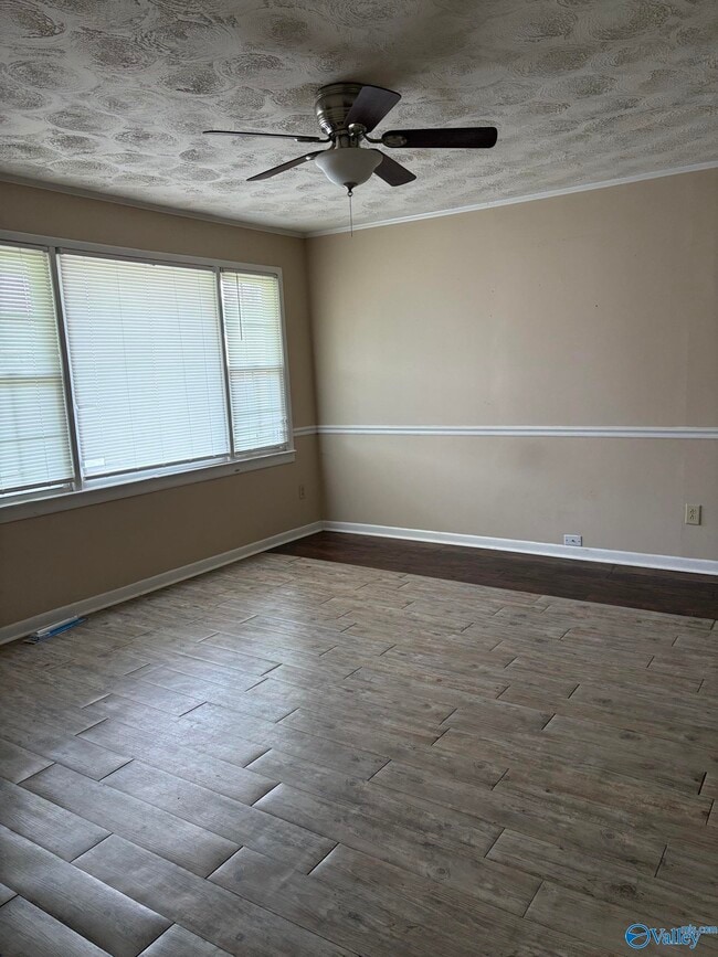 Building Photo - 20153 Piney Chapel Rd