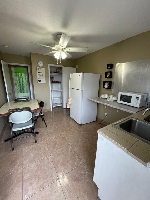 Building Photo - 10834 Cayman Mist Dr