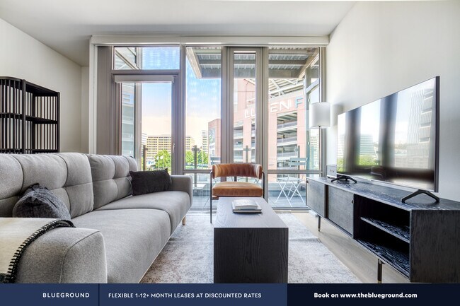 Gridiron Condos 590 1st Ave S Apartment For Rent In Seattle Wa Apartments Com