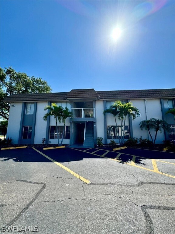 Primary Photo - 1830 Maravilla Ave