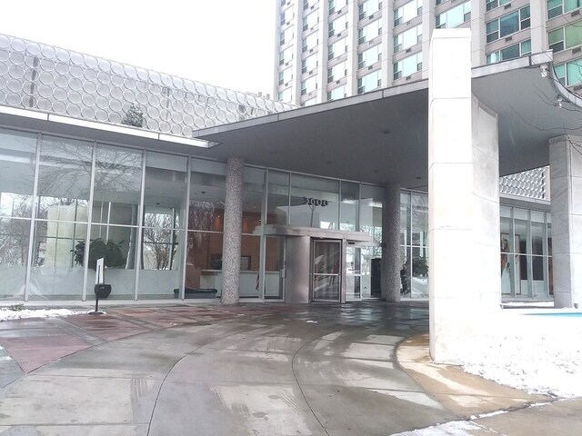 Primary Photo - 3600 N Lake Shore Dr