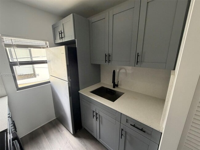 Foto del edificio - 628 SW 21st Ave