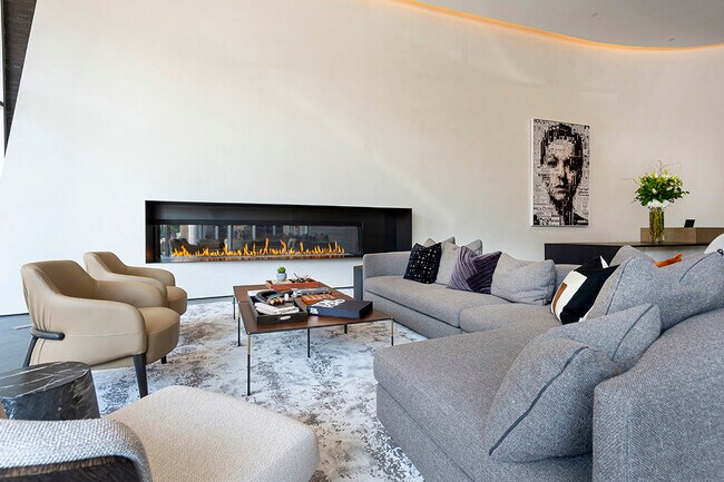 Foto del edificio - Tiny Homes, Big Living: Studio Apartments ...