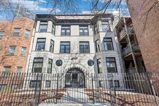 Foto del edificio - 5331 N Kenmore Ave
