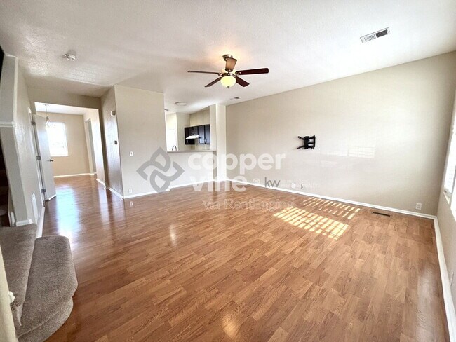 Foto del edificio - 3285 E 123rd Dr