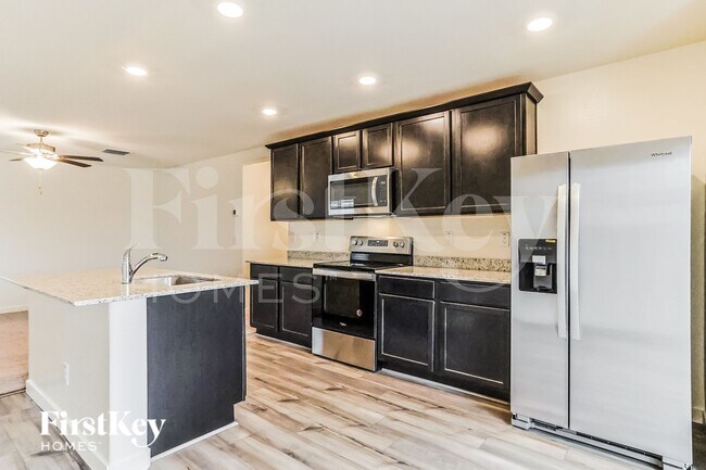 Foto del edificio - 985 W 20th St