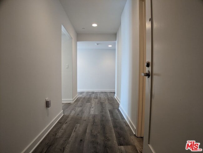 Foto del edificio - 5143 White Oak Ave