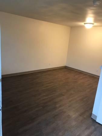 Building Photo - 0 bedroom in Seattle WA 98117