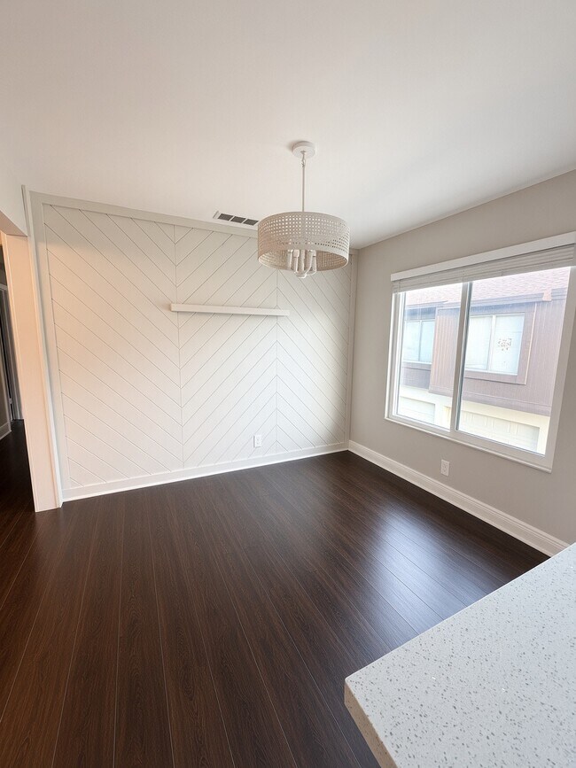 Building Photo - 5260 Bosque Ln