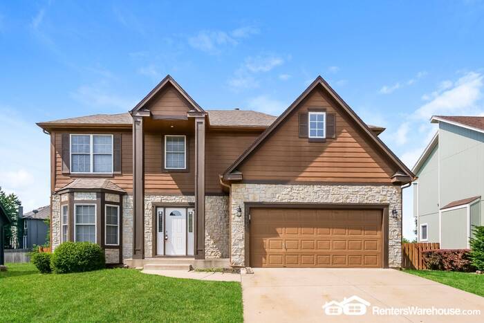 Primary Photo - 4 Bed 2.5 Bath For Rent In Olathe! Availab...