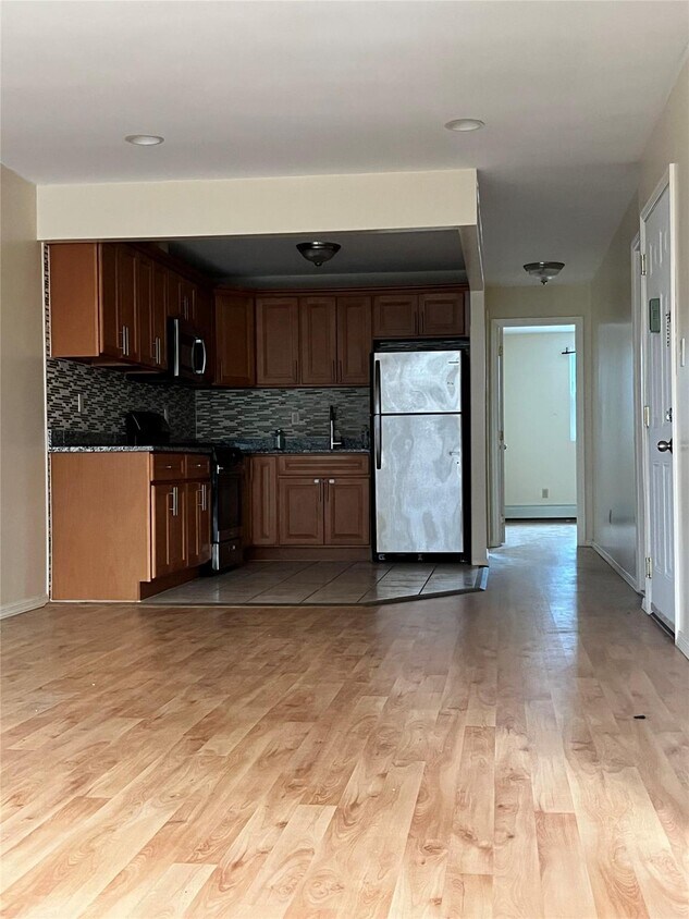 Foto principal - 76-04-17176 176th St