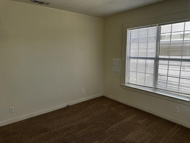 Foto del edificio - 701 Cranford St