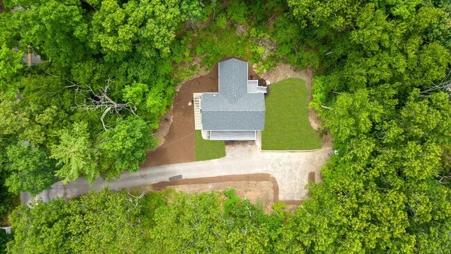 Building Photo - 130 Rocklawn Ave