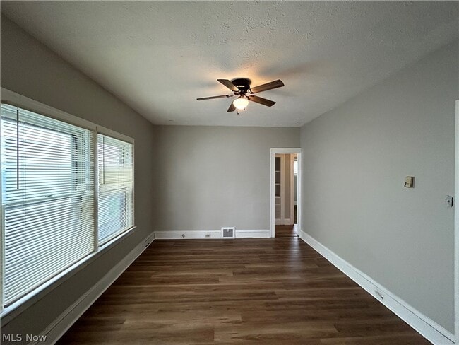 Building Photo - 11300 Thrush Ave