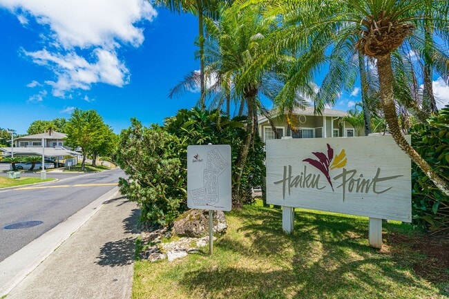 Building Photo - Charming 2-Bedroom Townhouse at Haiku Poin...