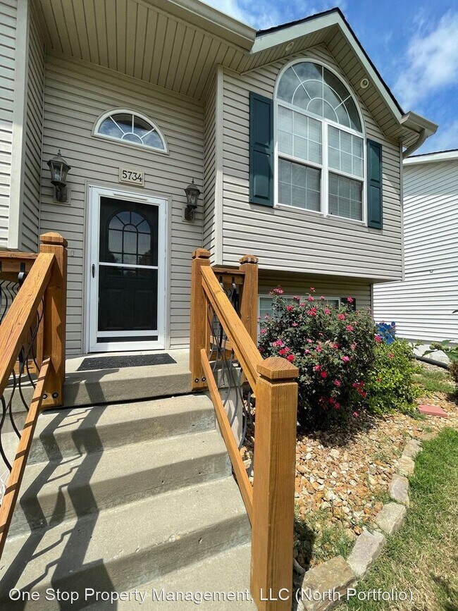 Foto del edificio - 4 br, 3 bath House - 5734 NE Barnes Ave