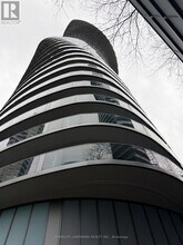 Building Photo - 60 Absolute Ave