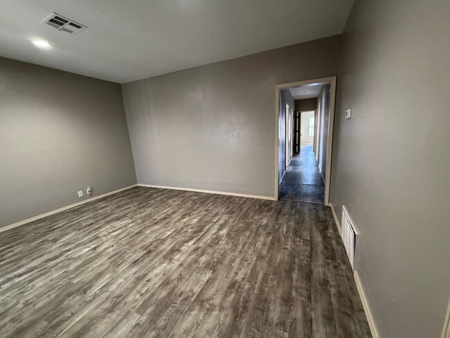 Building Photo - Ada OK Rental