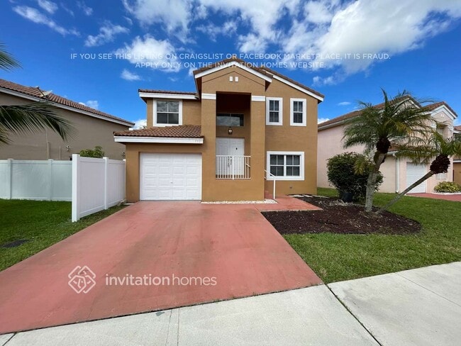 Building Photo - 7521 Santa Monica Dr