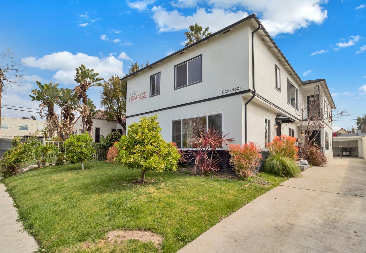 Primary Photo - 630 N Orange Dr