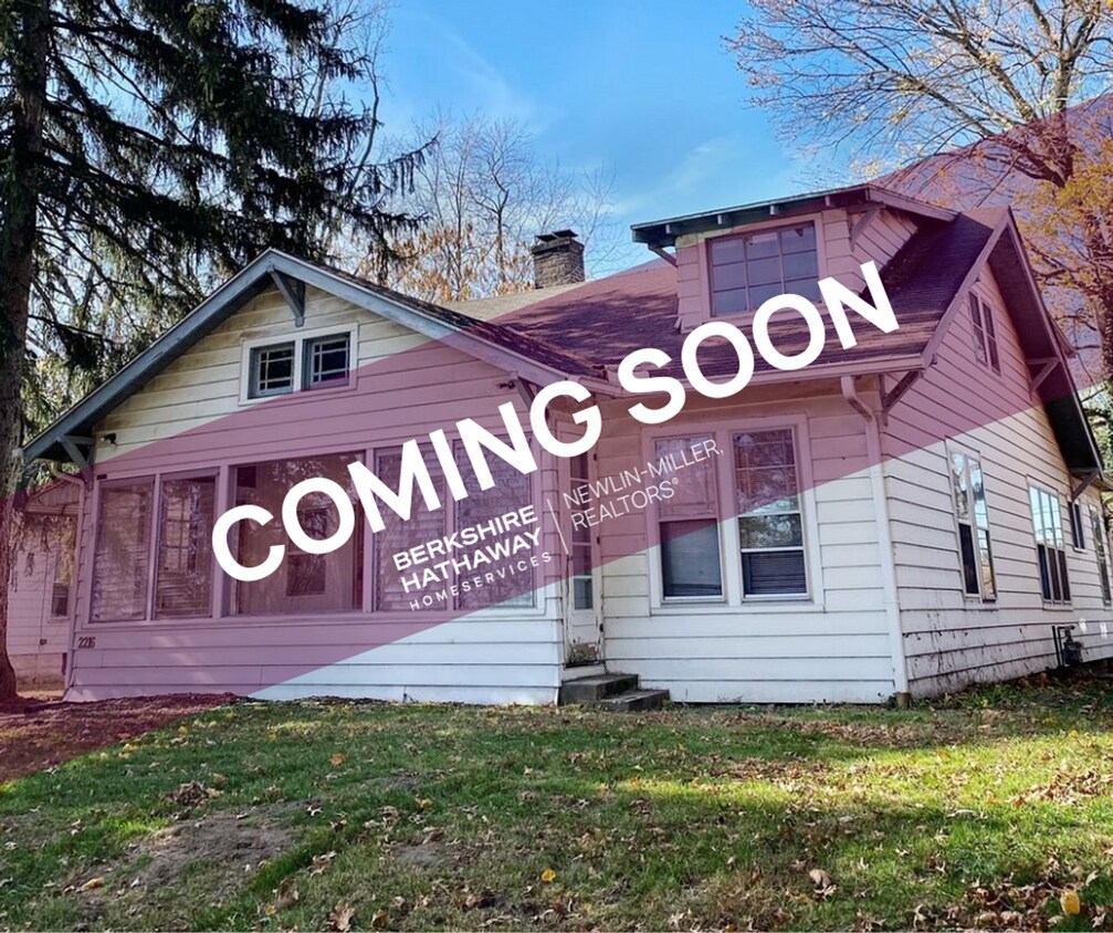 Primary Photo - 4 Bedroom 2 Bath Home across from Collett ...
