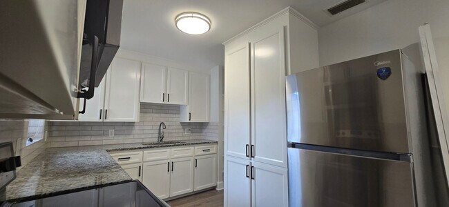 Foto del edificio - Coming Soon Lake Shore Single Family Home