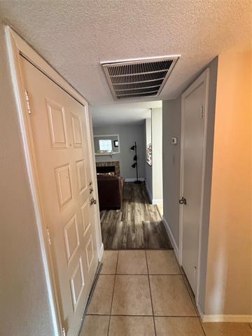 Foto del edificio - 4748 Old Bent Tree Ln