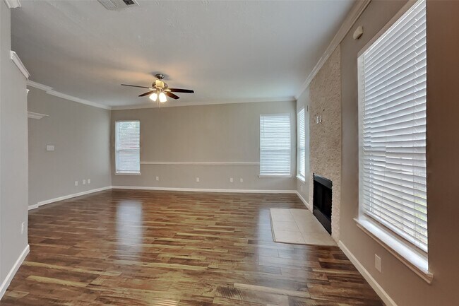 Building Photo - 10051 Rio Bravo Rd