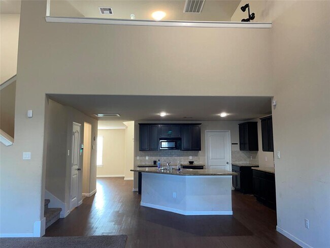 Foto del edificio - 9919 Shimmering Lakes Dr
