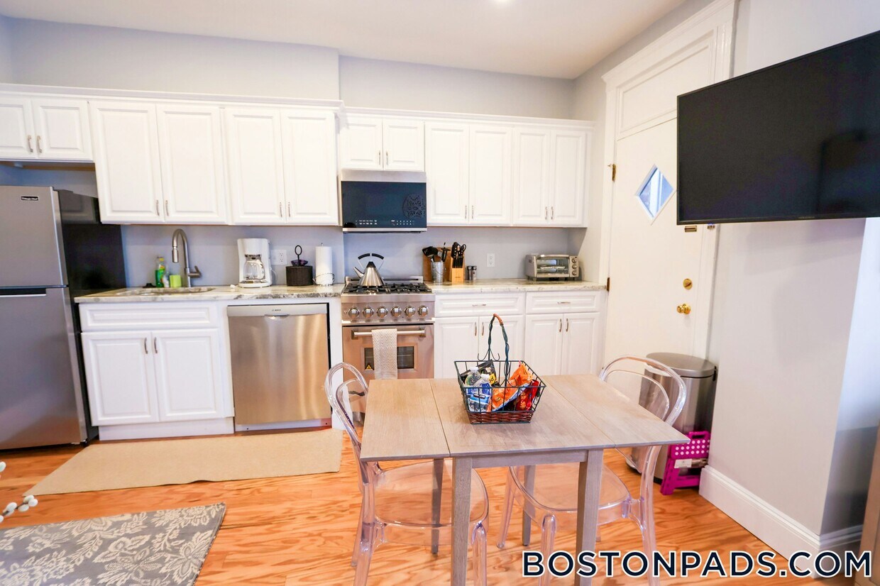 Foto principal - 185 Chestnut Hill Ave
