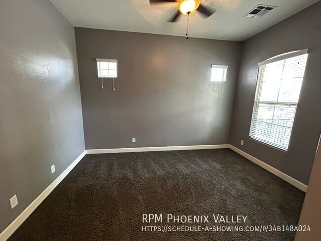 Foto del edificio - 3 Bed / 2 Bath Verrado home in Warm Gray P...