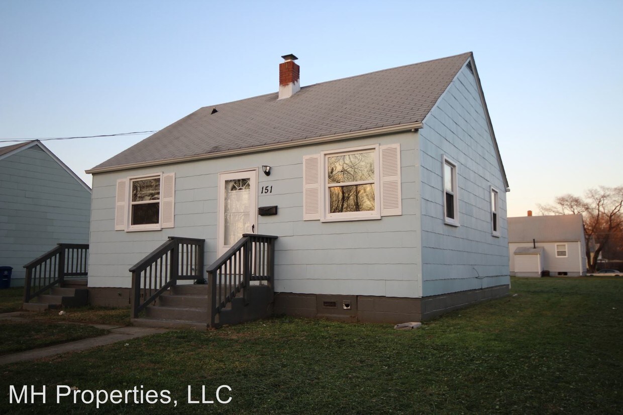 Primary Photo - 2 br, 1 bath House - 151 W. Deen Avenue