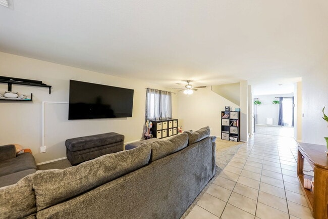 Foto del edificio - 5945 N 73rd Dr