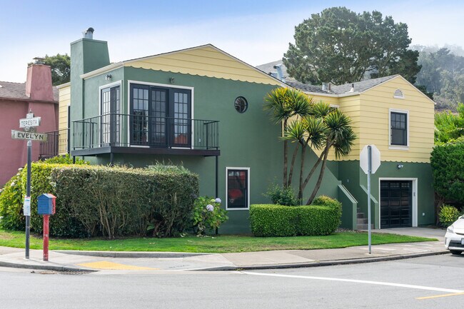 Foto del edificio - 190 Evelyn Way