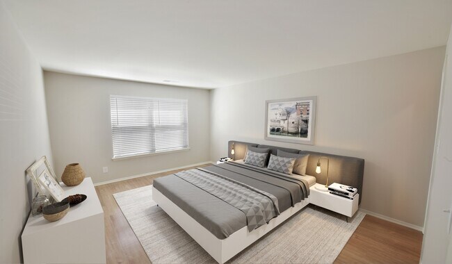 La mayoría de las casas cuentan con amplias habitaciones con vestidor. - Bent Tree Apartments