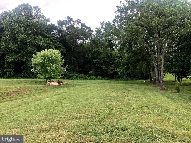 Building Photo - 22705 Wheatley's Content Farm Ln