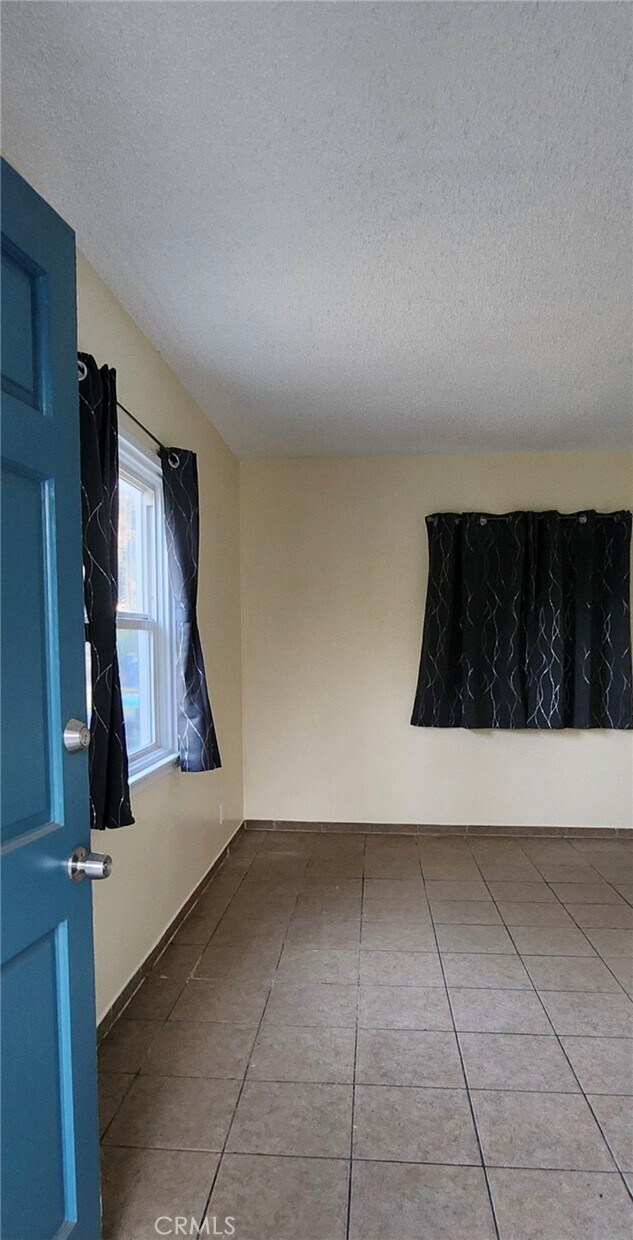 Building Photo - 4027 Dwight Ave